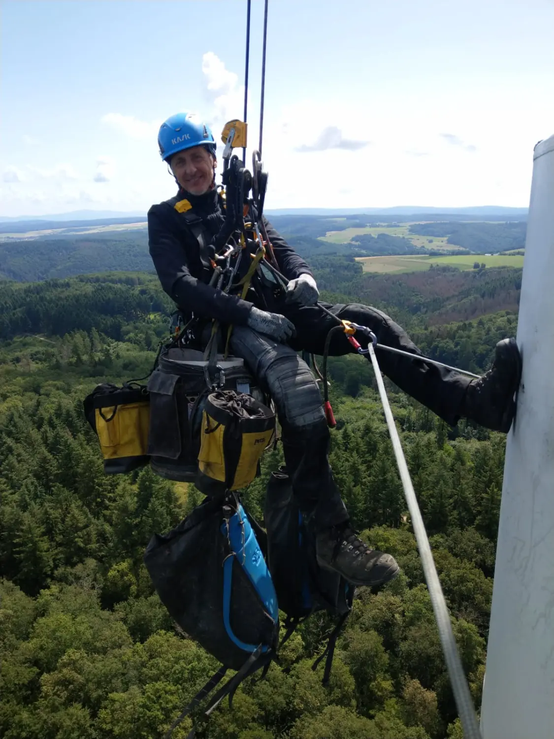 Industriearbeiter klettern von Höhenarbeit X-5001 UG